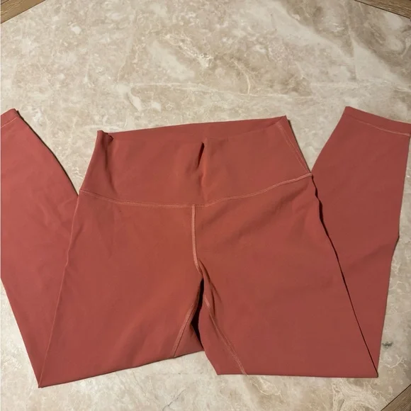 NWOT lululemon Align™ Super High-Rise Pant 28" - Picture 2 of 4